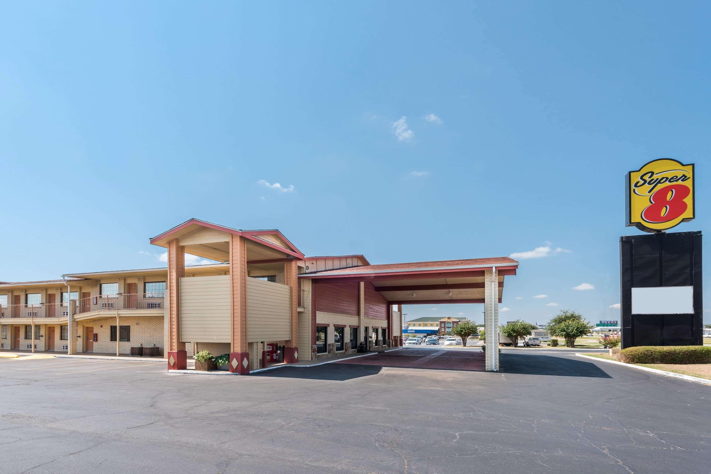 Super 8 By Wyndham Waco/Mall Area Tx Exterior photo