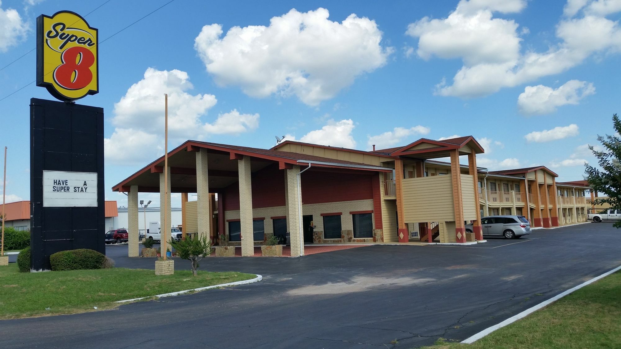 Super 8 By Wyndham Waco/Mall Area Tx Exterior photo